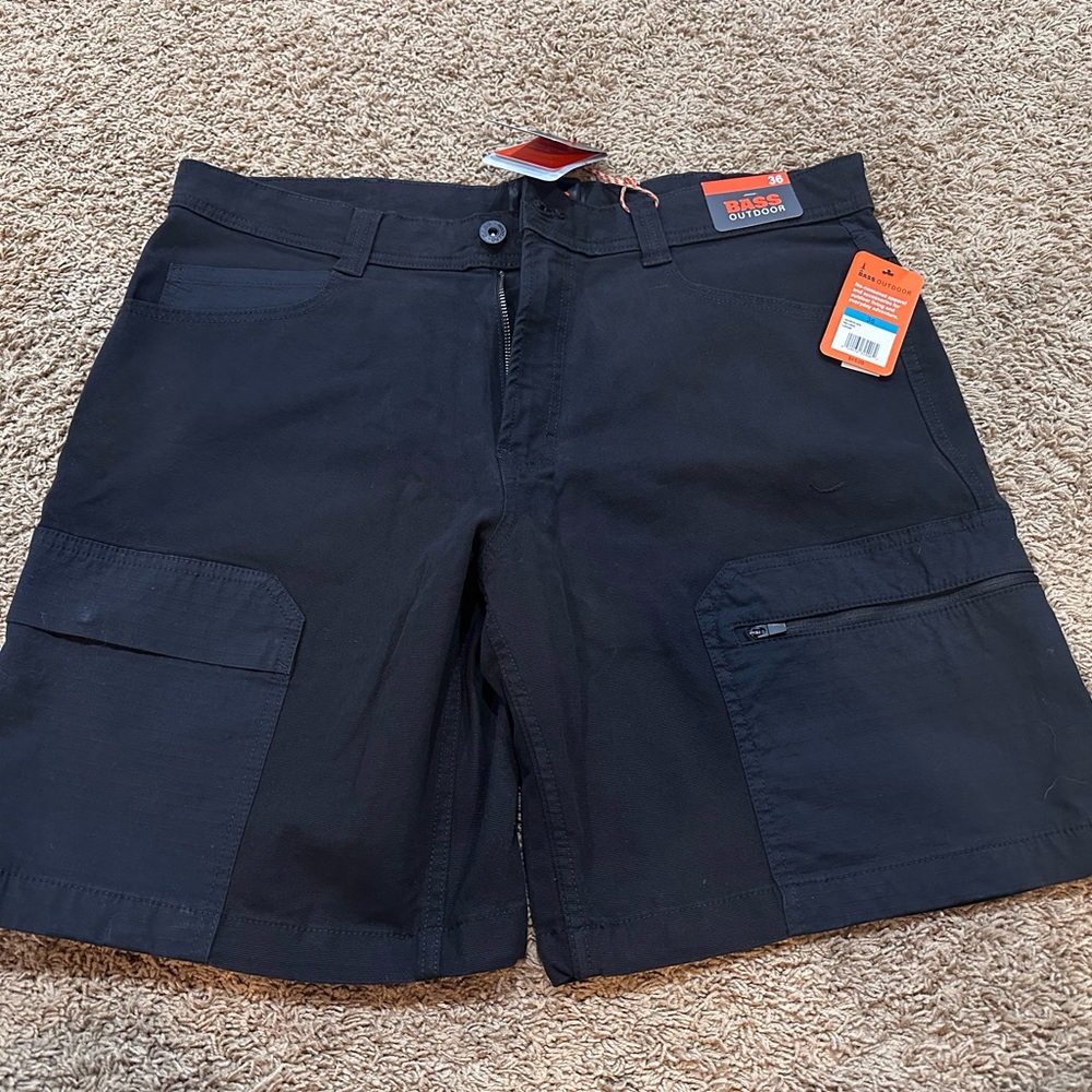 Bass Outdoor Mens Pro Cargo Shorts Size 36 Caviar Black NWT - Picture 2 of 4